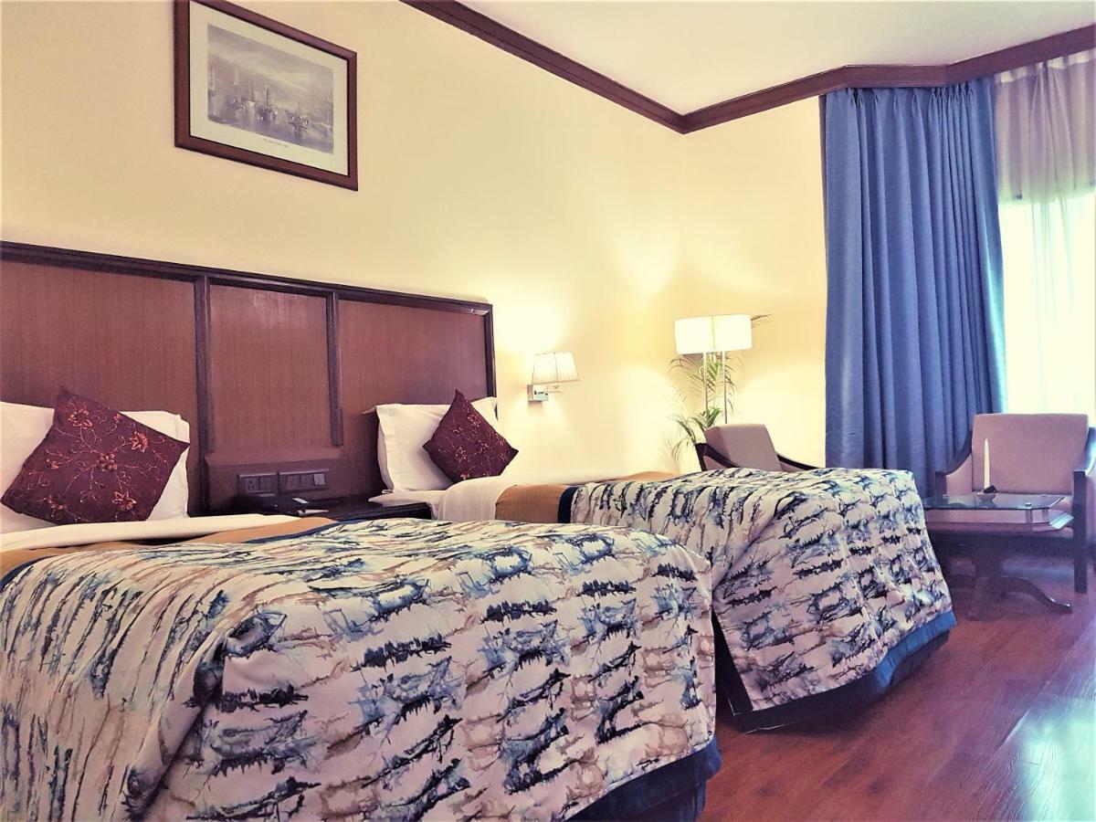Hotel Samrat, ニューデリー エクステリア 写真