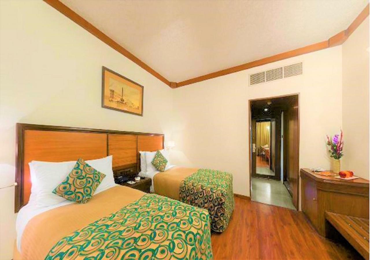 Hotel Samrat, ニューデリー エクステリア 写真