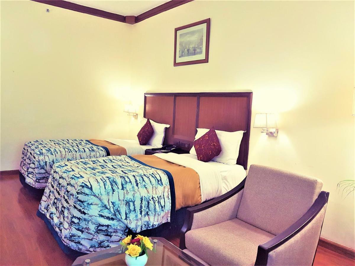 Hotel Samrat, ニューデリー エクステリア 写真